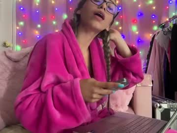 girl cam all day giaavalentinee image #7242493