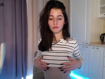 girl cam all day kate_lewis image #2826834