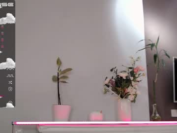 girl cam all day small_blondee image #2736565