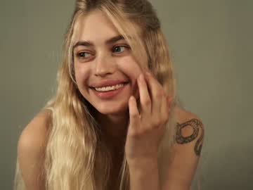 girl cam all day cuteelsa_ image #4844672