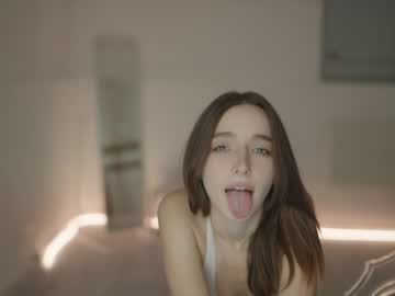 girl cam all day silent_chill image #6191454