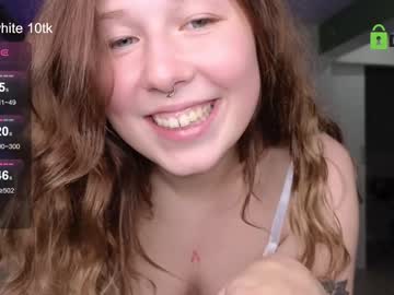 girl cam all day lottie_shine image #7713380