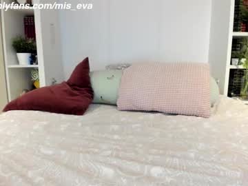 girl cam all day mis_eva image #3590789