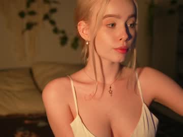 girl cam all day mother__of__dragons image #5667338