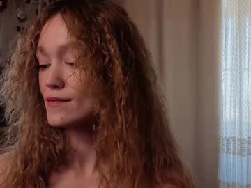 girl cam all day emiliyafox image #9302530