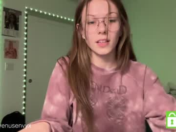 girl cam all day venusenvyx image #3966626