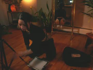 girl cam all day ambientink image #1605053