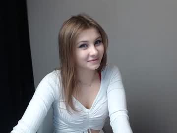 girl cam all day relax_nina image #402908