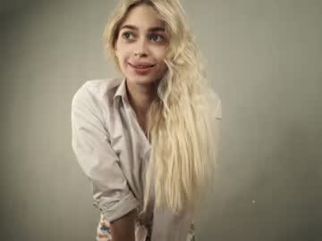 girl cam all day cuteelsa_ image #4838164