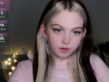 girl cam all day small_blondee image #5609220