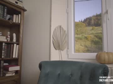 girl cam all day claire_moulin image #374455