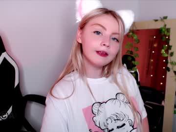 girl cam all day shy_blondiee image #3727119