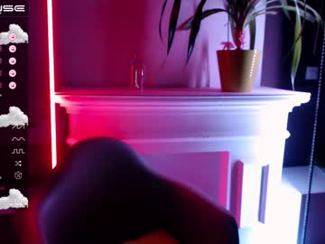 girl cam all day small_blondee image #2574863