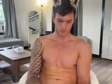 man cam all day finnaugust image #7409389