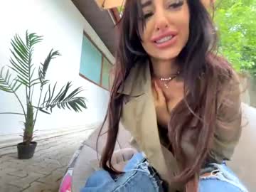 girl cam all day babesgowild image #7089512