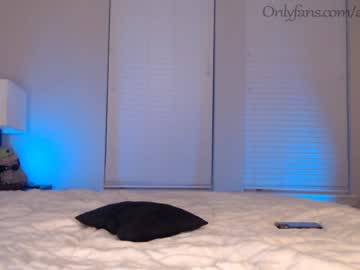 couple cam all day ari_lovexo image #2960836