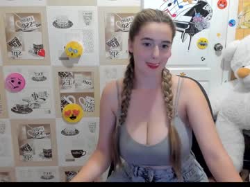 girl cam all day emmika_ image #2300078