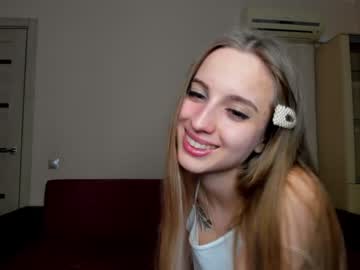 girl cam all day shy_mirra image #4291457