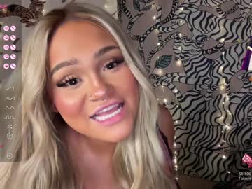 girl cam all day ari_02 image #5628367