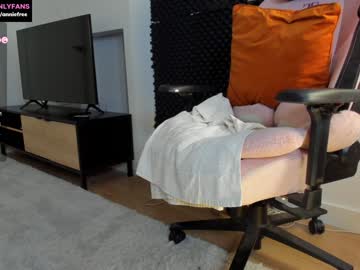 girl cam all day annieguzman_ image #8493416