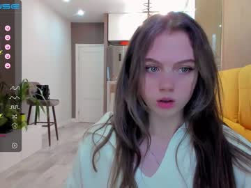 girl cam all day small_blondee image #2686904