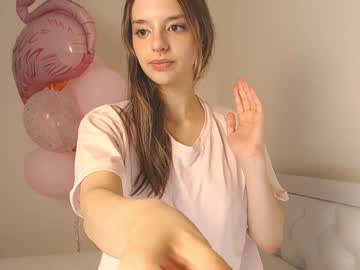 girl cam all day lesi_moon image #5002679