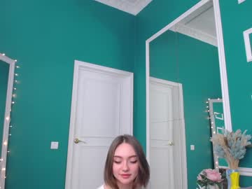 girl cam all day adelewilson__ image #1012671