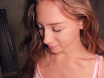 girl cam all day wave_of_happy_ image #5614279