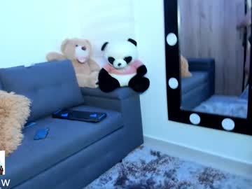 girl cam all day abigail_w image #3073635