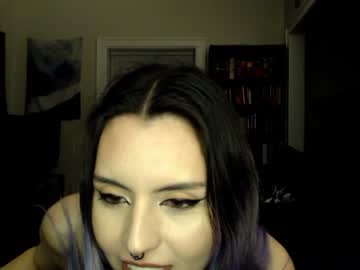 girl cam all day runacrow image #4416335