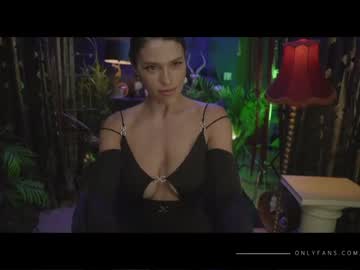 girl cam all day lucieoude_ image #2610510