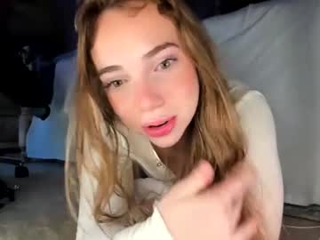 girl cam all day littleprincesspeaches image #6068514