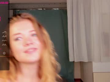 girl cam all day emelianae image #5567648