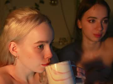 girl cam all day mother__of__dragons image #5604852