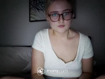 girl cam all day kaybby2005 image #9339400