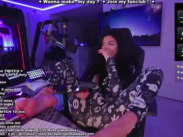 girl cam all day evelyne92 image #8479883