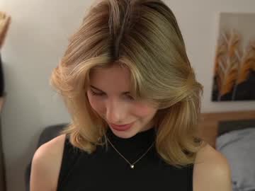 girl cam all day refined_style image #7613185