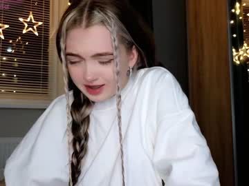 girl cam all day small_blondee image #5740120