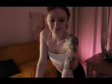 girl cam all day caught_in_4k image #2100070