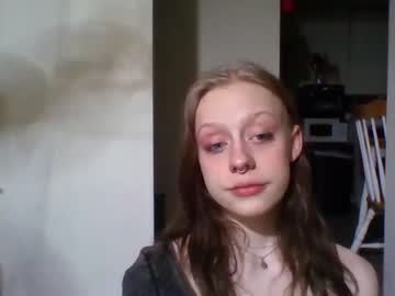 girl cam all day plant_baby image #4366141