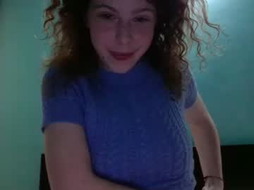 girl cam all day maeluna33 image #1697468