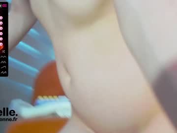 girl cam all day belle_adrienne image #2977295