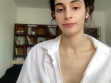 girl cam all day wonderland_stia image #5671008