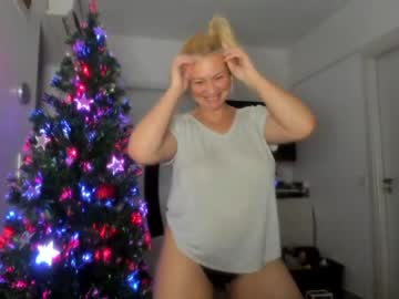 girl cam all day kiradivine image #3247461