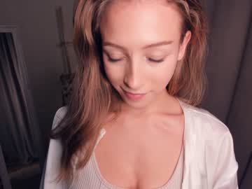 girl cam all day wave_of_happy_ image #5700295