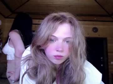 girl cam all day small_blondee image #2208440