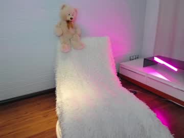girl cam all day yana_squrel_22 image #3631051
