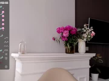 girl cam all day small_blondee image #1916662