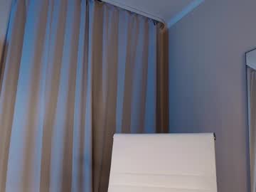 girl cam all day hollyextra image #9600041