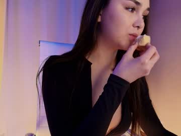 girl cam all day hollyextra image #9261094